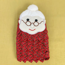 Load image into Gallery viewer, vintage home decor christmas santa mrs clause potholders