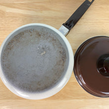 Load image into Gallery viewer, vintage home decor enamel ware pot