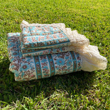 Load image into Gallery viewer, vintage home decor granny chic bedding set