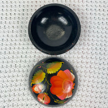 Load image into Gallery viewer, vintage home decor handpainted trinket box