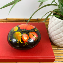 Load image into Gallery viewer, vintage home decor handpainted trinket box