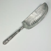 Load image into Gallery viewer, vintage home decor silver plated pie server