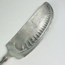 Load image into Gallery viewer, vintage home decor silver plated pie server