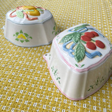 Load image into Gallery viewer, vintage home decor vintage kitchen lemons and cheeries wall hangings