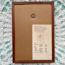 Load image into Gallery viewer, vintage home decor wooden iris