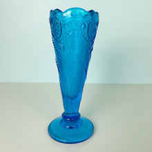 Load image into Gallery viewer, vintage home decor blue glass bud vase
