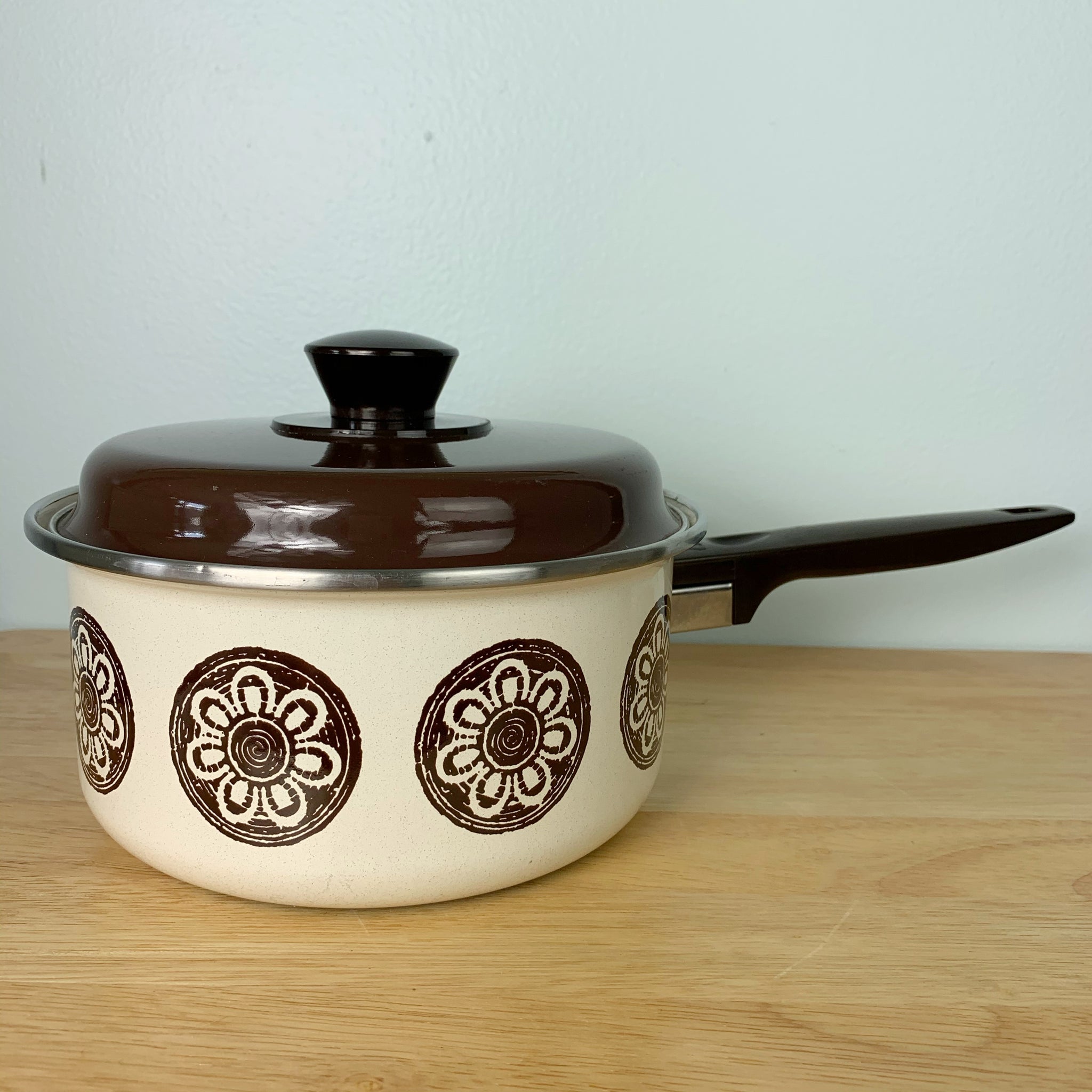 Vintage Porcelain Enamel Cookware Retro Enamelware Lincoware Orchard Royale  2.5 Quart Dutch Oven Enamel Pot With Lid Vintage Kitchen 