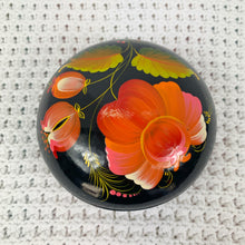 Load image into Gallery viewer, vintage home decor handpainted trinket box
